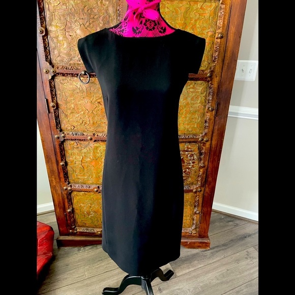 MM Lafleur Dresses & Skirts - MM Lafleur Black Midi Dress
